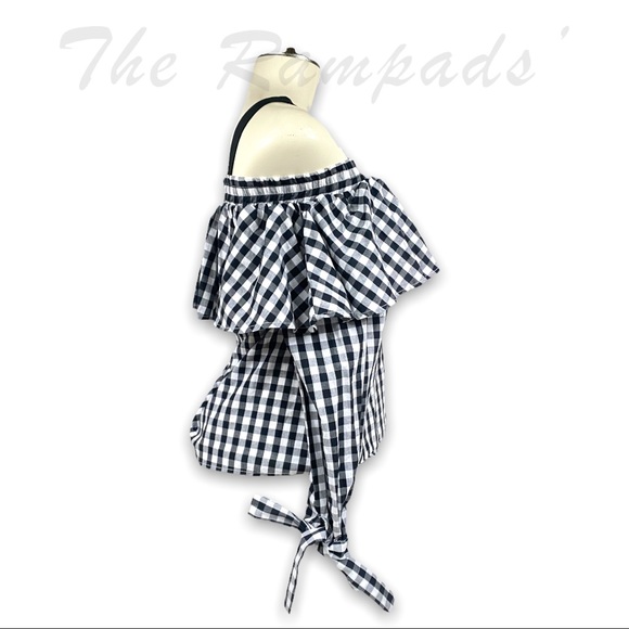 NWT Design Lab Black and White Long-sleeve Open Shoulder Ruffle Top Size… - Picture 2 of 9